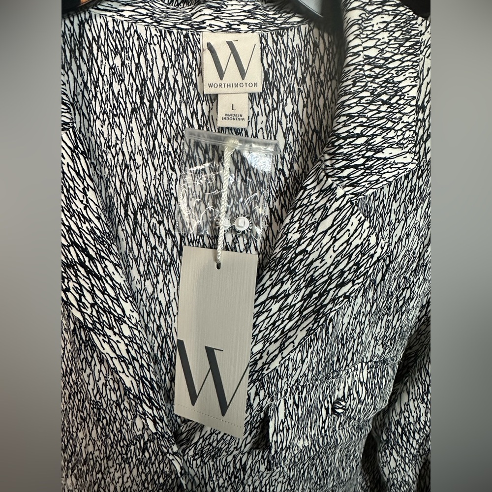 Worthington Abstract Printed Blouse NWT - Picture 5 of 8